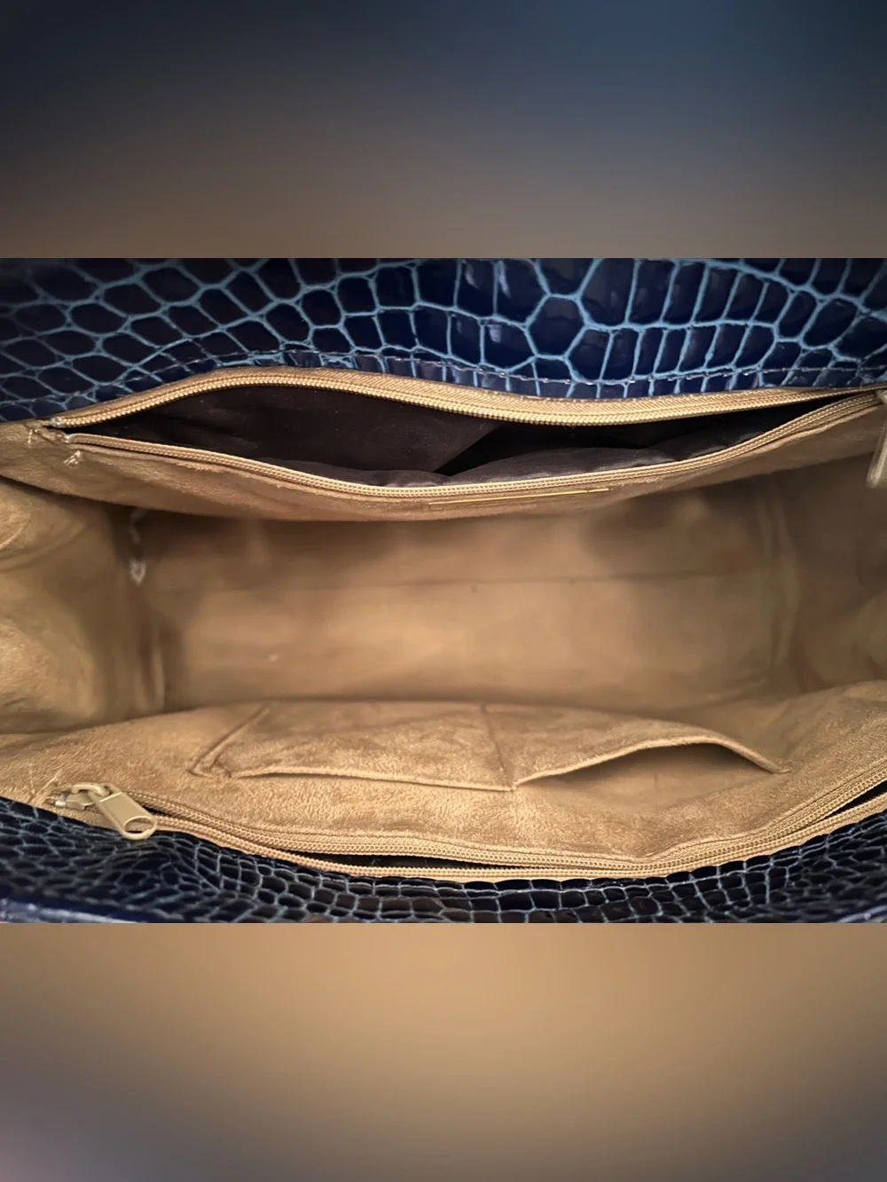 Elegant Croc-Embossed Satchel Handbag in Dark Navy